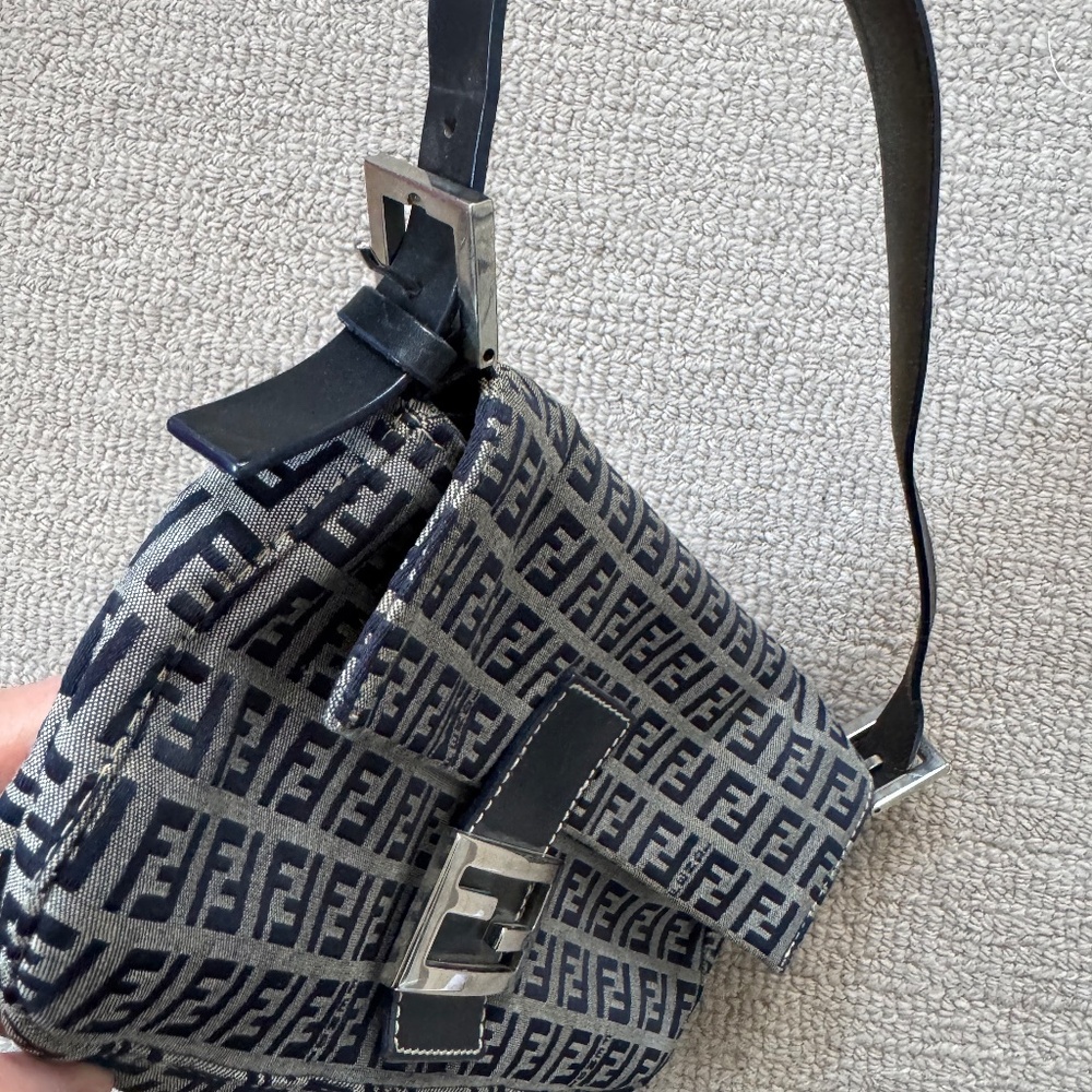 Fendi Zucca Shoulder Bag - Picture 4 of 8